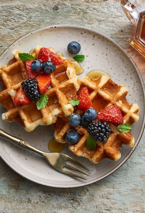 Waffle Recipe From Scratch, Homemade Waffle Mix, Dinner Waffles, Recipe Tin Eats, Tin Eats, Easy Waffle Recipe, Cinnamon Roll Waffles, Dessert Waffles, How To Make Waffles