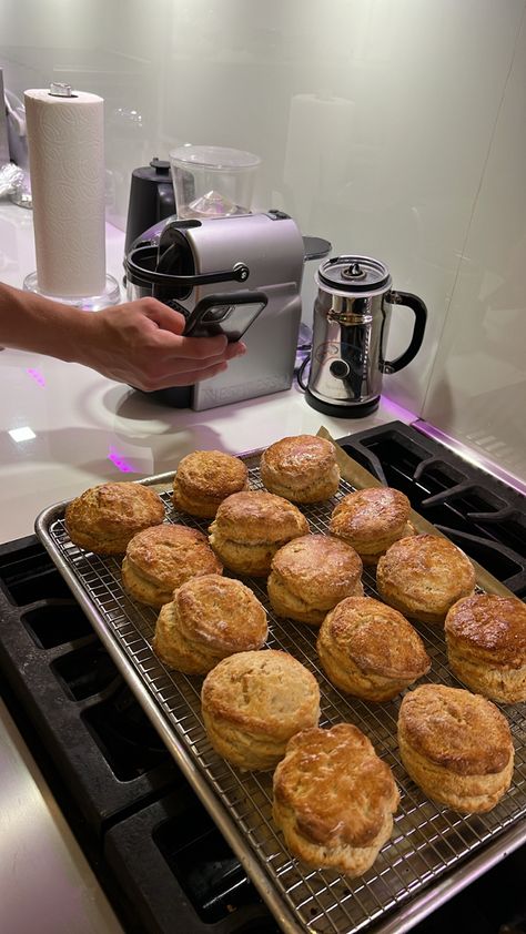 Baking Scones Aesthetic, Cooking And Baking Aesthetic, Home Baking Aesthetic, Scones Aesthetic, Baking Scones, Healthy Greens, How To Make Scones, Baking Aesthetic, Future Board