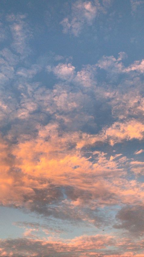 Sunset Clouds Wallpaper, Cielo Aesthetic, Cotton Candy Skies, Yellow Aesthetic Pastel, Instagram Design Creative, Sky Watch, Iconic Wallpaper, Look At The Sky, Pretty Sky