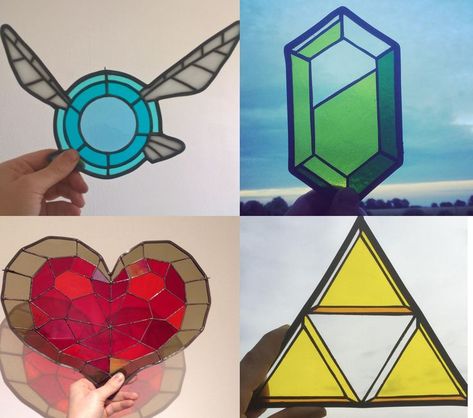 The Legend of Zelda stained glass art Glass Cathedral, Zelda Party, Zelda Birthday, L'art Du Vitrail, Nerd Crafts, Stained Glass Pieces, Modern Metropolis, Sculpture Modern, Glass Diy