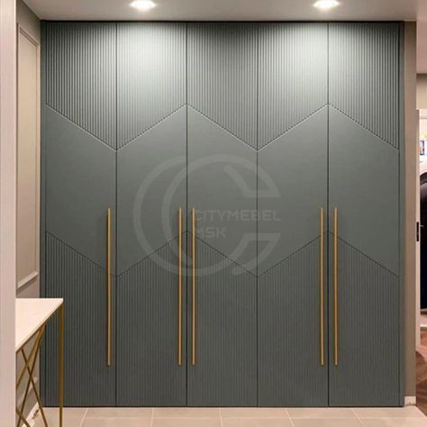 Wordrobe Shutters Design, Bedroom Wordroab Design, 3 Door Wardrobe Design Modern, Wordroab Design Modern Bedroom, Bedroom Laminate Design, Kabat Furniture Design, Openable Wardrobe Shutter Design, Wardrobe Shutter Design Modern, Wooden Wardrobe Ideas