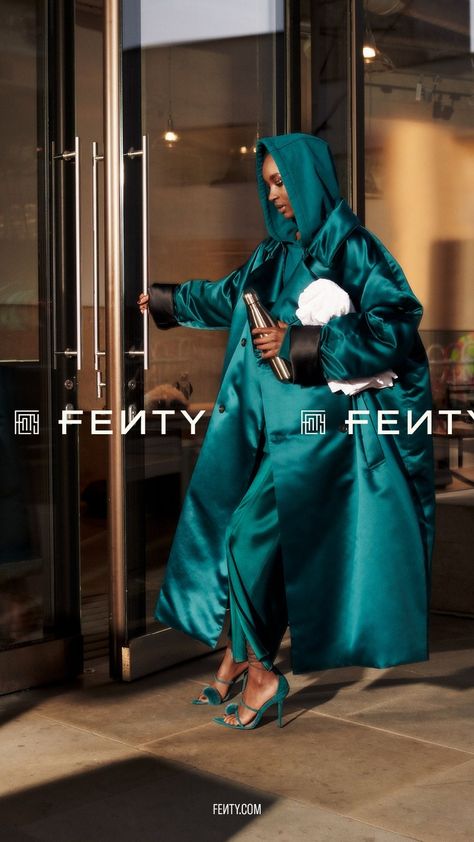 Fenty Fashion, Fenty Clothing, Mint Green Shirts, Gal Fashion, Timeless Glamour, Bad Gal, Rihanna Fenty, Fashion Awards, Military Inspired