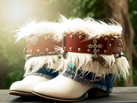 upcycled boho cowboy boots by TheLookFactory Tent Bed, Weird West, Boots Boho, Festival Boots, White Cowboy Boots, Vintage Cowboy Boots, Boho Boots, Boot Bling, Wedding Boots