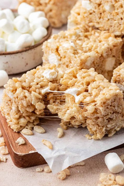 Brown Butter Rice Krispie Treats Microwave Rice Krispie Treats, Pumpkin Spice Rice Krispie Treats, Brown Butter Rice Krispie Treats, Brown Butter Rice, Peanut Butter Rice Krispie Treats, Rice Krispie Bars, Spiced Rice, Krispie Treats Recipe, Cereal Bar