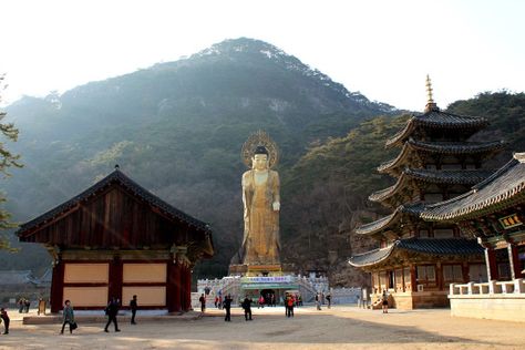 Beopjusa Temple - Songnisan National Park, South Korea (UNESCO World Heritage Site) Beopjusa Temple, Hiking Group, Cities In Korea, Best National Parks, South Korea Seoul, Jeju Island, Korean Art, Natural Scenery, North East