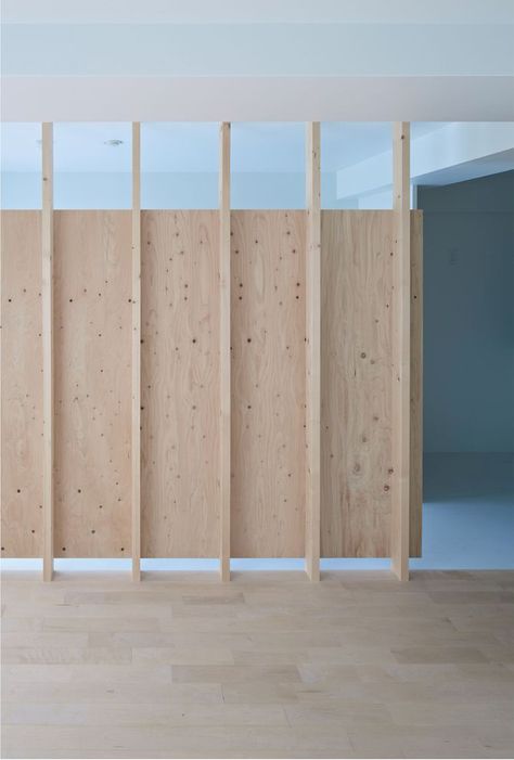 Room Divider Plywood, Plywood Divider Wall, Timber Partition Wall, Room Dividing Furniture, Plywood Partition Wall, Plywood Partition Design, Exposed Stud Wall, Plywood Room Divider, Structural System