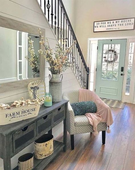 Emslifeandloves Rustic Staircase, Modern Farmhouse Decor Ideas, Fresh Farmhouse, Farmhouse Entryway, Hallway Ideas Colour, Modern Farmhouse Kitchens, Modern Farmhouse Decor, Beautiful Bedding, Fashion Room