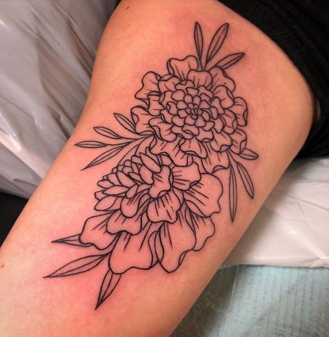 Marigold Flower Tattoo American Traditional, Marigold Tattoo Design Black And White, Mexican Marigold Tattoo, Marigold Tattoo Black And White, Bicep Flower Tattoo, Good News Tattoo, Mexican Flower Tattoo, Marigold Tattoo Design, Marigold Tattoos