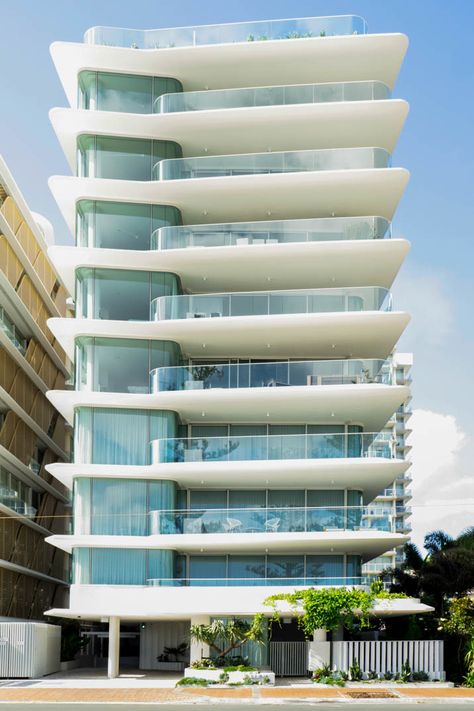 Small Balconies, Arch Building, Circular Buildings, Architecture Luxury, Luxury Houses Mansions, Facade Architecture Design, Residential Building Design, Burleigh Heads, Skyscraper Architecture