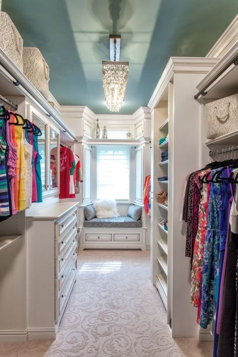 . Pretty Closets, Gorgeous Closet, Amazing Closets, European Style Homes, Dream Closets, Design Hotel, Master Closet, Decoration Inspiration, Closet Space