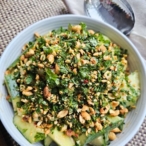 Asian Peanut Cucumber Salad - Women of Today Asian Cucumber Salad Recipe With Peanut Butter, Peanut Butter Cucumber Salad, Vegetarian Drinks, Cucumber Dressing, Thai Cucumber Salad, Peanut Salad, Asian Cucumber Salad, Recipes For Summer, Roasted Root Vegetables