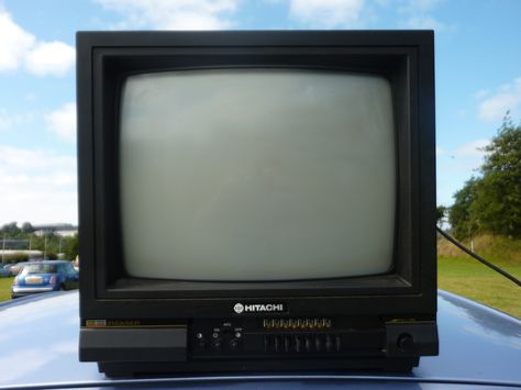 Crt Tv, School Tv, 80s Tv, Computer History, Vintage Television, Retro Gadgets, Tv Sets, Old Computers, Retro Video Games