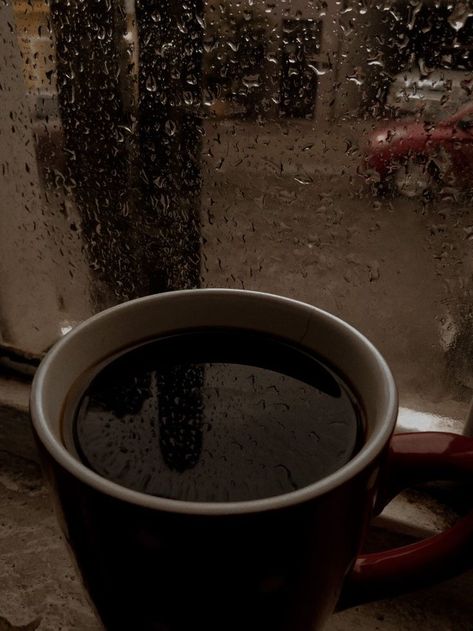 Black Coffee Aesthetic, Rain Coffee, Rain And Coffee, Coffee Shop Aesthetic, Coffee Obsession, Coffee Aesthetic, Aesthetic Coffee, A Cup Of Coffee, Coffee Coffee