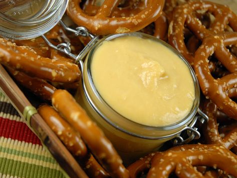 Savory Spice Shop Recipe - Mama’s Sweet Hot Mustard Sweet Hot Mustard Recipe, Hot Mustard Recipe, Sweet Hot Mustard, Mustard Recipes, Canning Peppers, Venison Chili, Savory Spice, Hot Mustard, Homemade Mustard