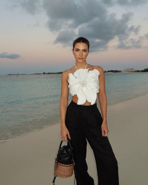 Beach Night Outfit, Cass Dimicco, 30th Birthday Outfit, Date Night Outfit Classy, Woman Suit Fashion, Shop The Look, Suit Fashion, Night Outfits, Two Piece Sets