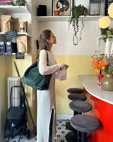 Sofia Boman on Instagram: "in my big bag era 🍒 @jeromedreyfuss 48h bag literally fits my entire life!!" Sofia Boman, Italian Summer Outfits, Big Bag, Italian Summer, Big Bags, Fall 2023, Looks Style, Mode Inspiration, Autumn Inspiration