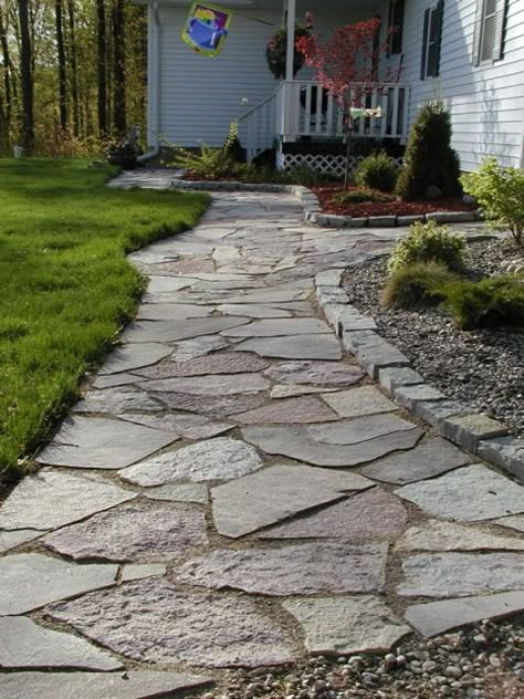 do this over the rock/concrete sidewalk that's there now  this would be much prettier Flagstone Patio Design, Front Yard Walkway, Rock Pathway, Stone Walkways, Stone Paths, Flagstone Path, Walkway Landscaping, Outdoor Walkway, Pathway Landscaping