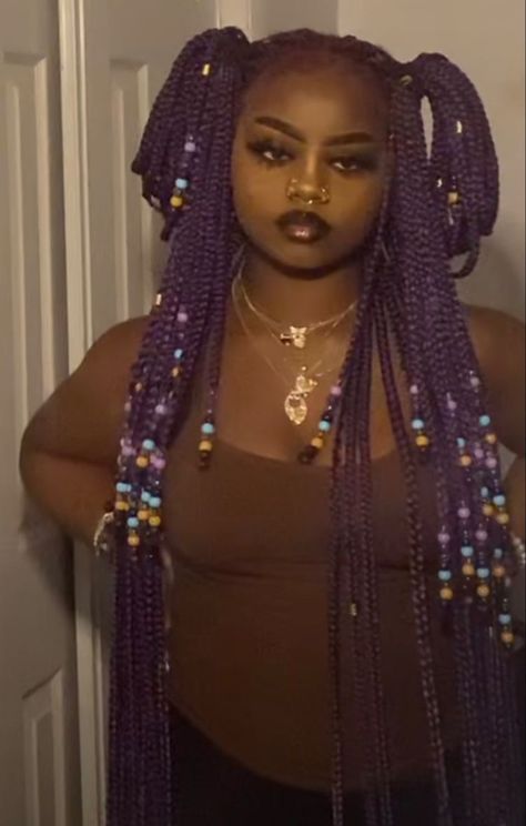 Box Braids Hairstyles Purple, Y2k Box Braid Hairstyles, Hairstyles To Do With Box Braids, Purple And Black Braids, Purple Braids For Black Women, Knotless Box Braids Hairstyles Ideas, Hairstyles For Braids For Box Braids, Y2k Hairstyles Braids, How To Style Box Braids