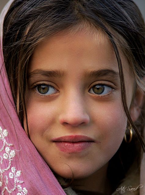 dr0gon: “ Pakistan. ” Kind Photo, Alfred Stieglitz, Kids Around The World, People Of The World, Interesting Faces, 인물 사진, People Around The World, Beautiful Eyes, North West