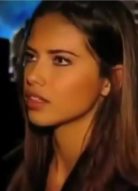 Adriana Lima Young, Desired Face, Vs Angels, Side Profile, My Vision Board, Face Card, Adriana Lima, My Beauty, Pretty Face