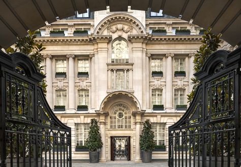 Dinner at Holborn Dining Room, Rosewood London Rosewood London, Rosewood Hotel, Hotel Exterior, Travel Guide London, Classic Architecture, Iron Gates, London Hotels, Classical Architecture, Covent Garden