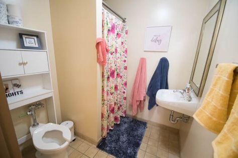 Each Neptune suite bathroom is shared between two suite mates and includes a toilet, shower, and sink. Ucf Dorm, Neptune Bathroom, College Bathroom, Dorm Bathroom, Residence Life, Community Housing, College Dorm Room Decor, Dorm Living, College Room