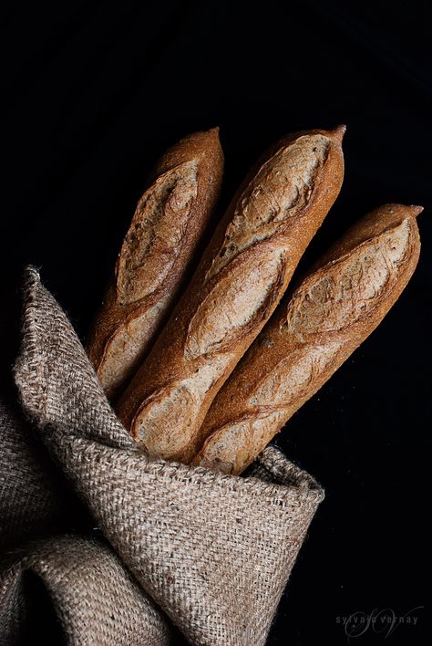 Multi seeded baguettes. By Sylvain Vernay. Baguette Photography, Food Photography Lighting Setup, Bakery Photography, Food Photography Lighting, Photography Lighting Setup, Homemade Sourdough Bread, Bread Shop, Homemade Sourdough, Food Art Photography