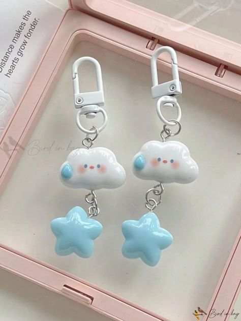 Anime Clay, Clay Keychain, Air Dry Clay Projects, Clay Diy Projects, Tanah Liat, Clay Crafts Air Dry, Bead Charms Diy, Cute Polymer Clay, Anime Crafts