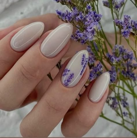 Lilac Nails, Ideas Uñas, Lavender Nails, Subtle Nails, Simple Gel Nails, Purple Nail, Almond Acrylic Nails, Trendy Nail Design, Neutral Nails