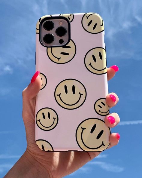 Smiley Face Phone Case, Preppy Iphone Case, Preppy Phone Case, Phone Case Diy Paint, Beautiful Iphone Case, Yellow Smiley Face, Stylish Iphone Cases, Girly Phone Cases, Iphone Cases Cute