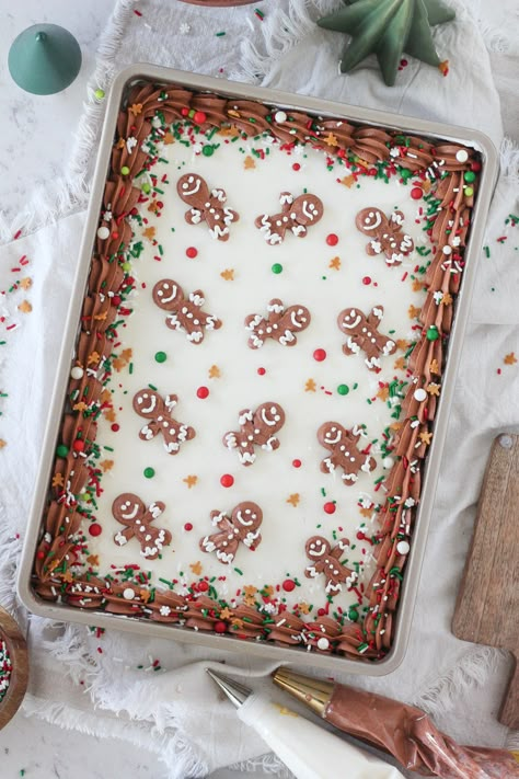 Delicious Gingerbread Sheet Cake with White Chocolate Buttercream - Baking with Blondie Cakes For Christmas, Baking With Blondie, Cake With White Chocolate, Soft Cake, White Chocolate Buttercream, Pastel Cupcakes, Cake 5, Holiday Cake, Chocolate Sheet Cake