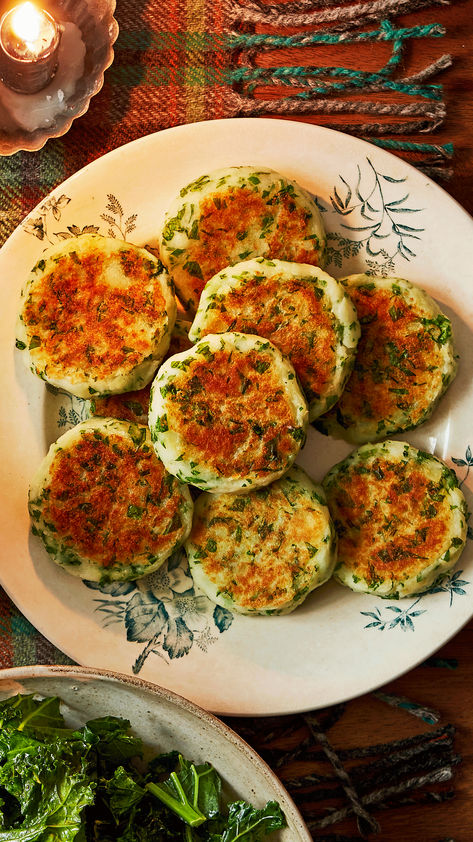 Parsley potato cakes on a plate with a tartan background for Burns Night Brown Butter And Thyme Potato Torte, Balmoral Chicken, Burns Night Menu, Boxty Irish Potato Pancakes, Arby’s Potato Cakes, Whisky Sauce, Burns Night, Parsley Potatoes, Potato Cakes