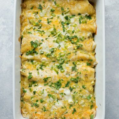 BEST Green Chicken Enchiladas - Life Made Simple Bakes Green Enchilada Recipe, Chicken Sour Cream, Green Enchiladas, Shrimp Enchiladas, Green Chile Enchilada Sauce, Green Chicken Enchiladas, Chicken Enchiladas Recipe, Life Made Simple, Green Chile Sauce