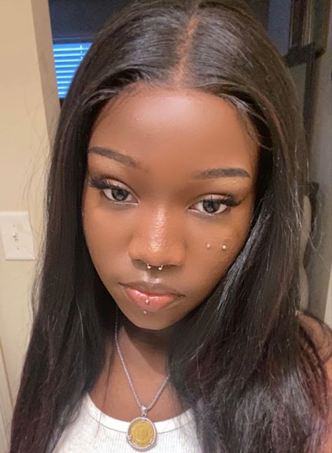 Piercings On Big Noses, Septum On Black Women, Septum Black Women, Septum Piercing Black Women, Flat Nose Beauty, Face Piercings Black Women, Septum Piercing On Black Women, Tiny Septum Piercing, Small Septum Piercing