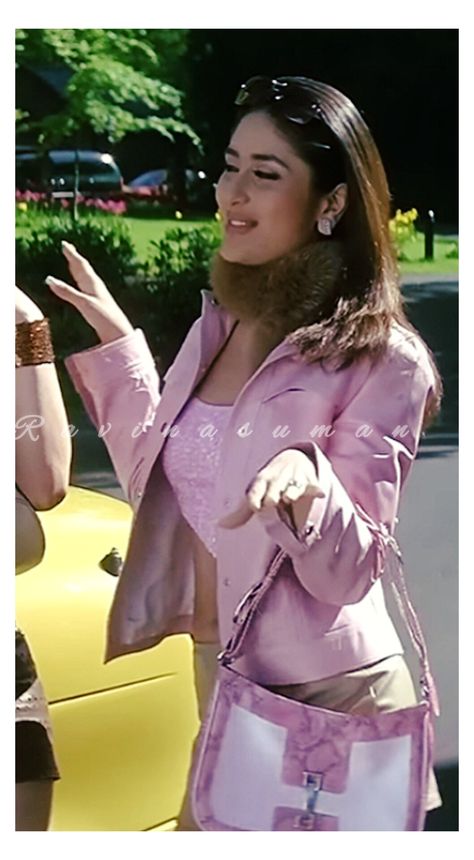 Kareena Kapoor Poo K3g Outfits, K3g Pooja Outfits, Pooh Kareena Kapoor, Poo K3g Outfits, Kareena Kapoor 2000s, K3g Outfits, Poo K3g, Kareena Kapoor 90s, 2000s Bollywood