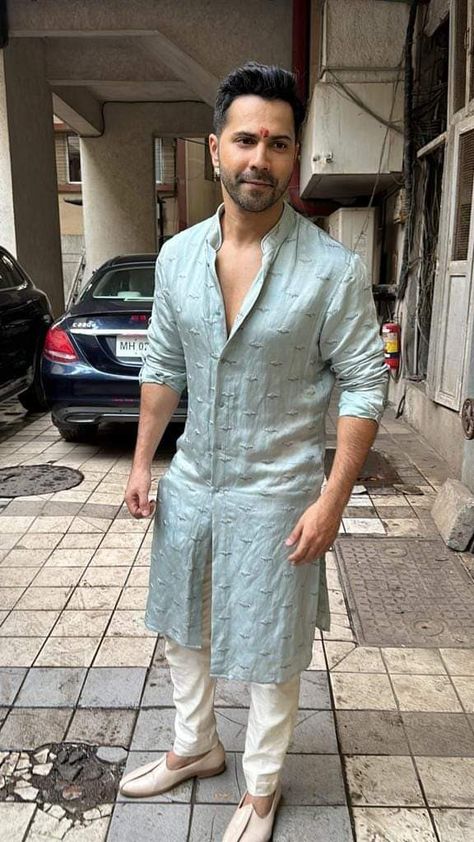 Male Outfits For Wedding, Men Bday Outfit, Pastel Men’s Kurta, Bollywood Mens Fashion, Pastel Kurta Men, Trending Kurta For Men, Boy Kurta Design, Kurta Outfit, Kurta Designs Men's