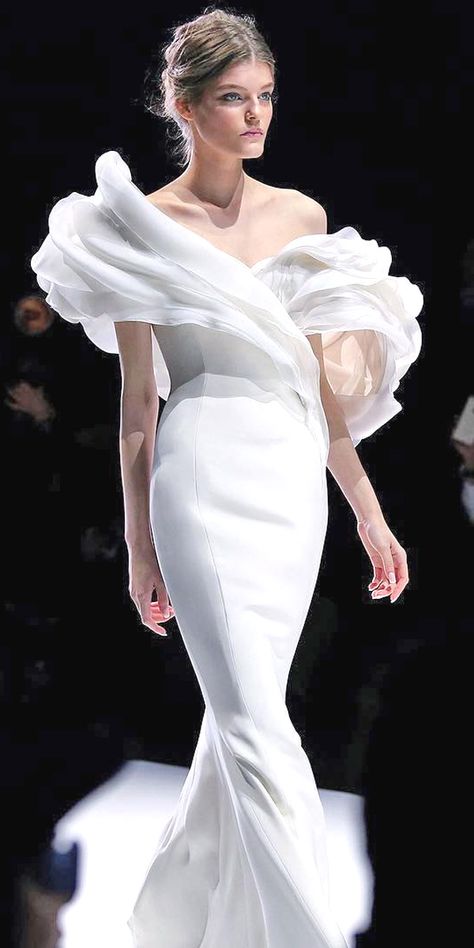 Spring Wedding Dresses With Gorgeous Architectural Details ❤ See more: http://www.weddingforward.com/spring-wedding-dresses/ #weddings #dresses Spring Wedding Dress, Gown Inspiration, Ralph And Russo, Fashion Chanel, Fashion Gowns, Wedding Dress Inspiration, Wedding Dresses Simple, Wedding Attire, Couture Dresses