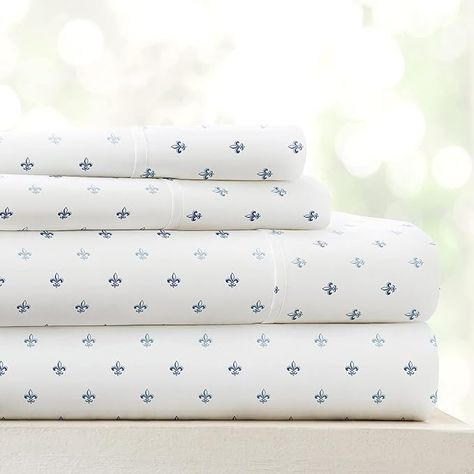 Amazon.com: Linen Market 4 Piece Queen Bedding Sheet Set (Navy Blue Lilies) - Sleep Better Than Ever with These Ultra-Soft & Cooling Bed Sheets for Your Queen Size Bed - Deep Pocket Fits 16" Mattress : Home & Kitchen Blueberry Bed Sheets, Beach Bed Sheets, Blue Lilies, White Sheet Set, King Bedding, Queen Bed Sheets, King Bed Sheets, Blue Comforter, King Size Sheets