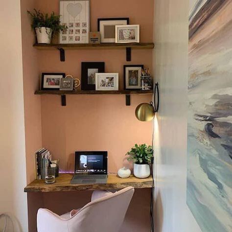 Working from home means it’s more important that ever to find that separation between working hours and leisure hours. After all, you’re going to be doing them all in the same living room office space for the foreseeable. Read our top tips for using your living room as an office... IMAGE: @youreverydayreno Alcove Shelves Bedroom, Alcove Office Ideas, Desk In Alcove, Alcove Desk Ideas, Alcove Office, Alcove Desk, Alcove Shelves, Desk And Shelves, Stylish Office Chairs