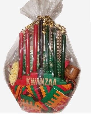 Days Of Kwanzaa, Mancala Game, Ear Of Corn, Kwanzaa Gifts, Happy Kwanzaa, African American Family, Kente Cloth, Ears Of Corn, Large Basket