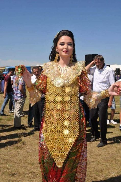 Bosnian Culture Clothes, Bosnian Culture Aesthetic, Bosnian Traditional Clothing, Bosnian Clothing, Bosnian Jewelry, Bosnian Aesthetic, Traditional Livingroom, Albanian Clothes, Albanian Clothing