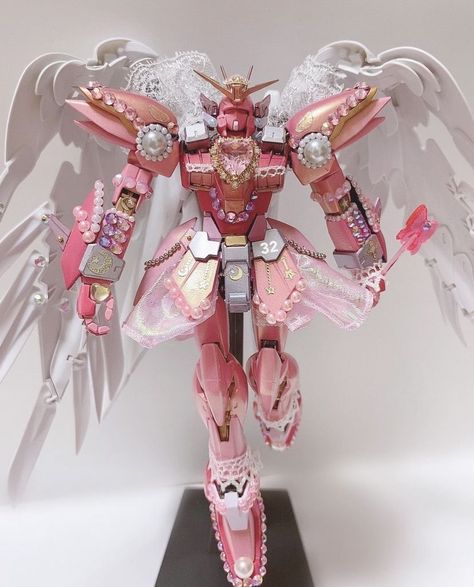 Artist: @32_archangel on instagram Make Kawaii, Custom Gundam, Gundam Art, Anime Figurines, My Works, Cute Dolls, Anime Figures, Magical Girl, Pink Aesthetic