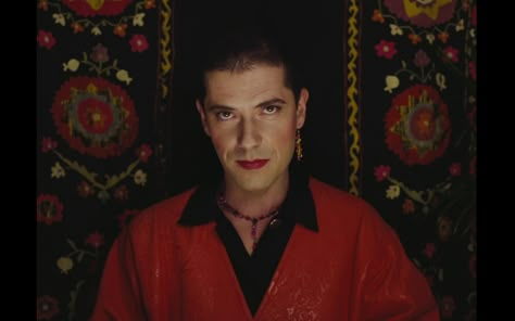 Laurence Anyways Laurence Anyways, Xavier Dolan, Septième Art, Male Makeup, Cinema Film, Movie Fashion, Perfect Love, Photo Reference, Movie Scenes