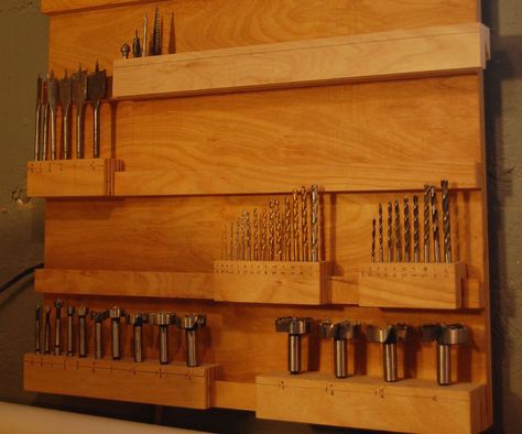 The Drill Bit Rack style Small Workshop Ideas, Diy Drill Press, French Cleat Ideas, Drill Bit Storage, Bit Organizer, Drill Press Stand, Workbench Storage, Bit Storage, Easy Woodworking Ideas