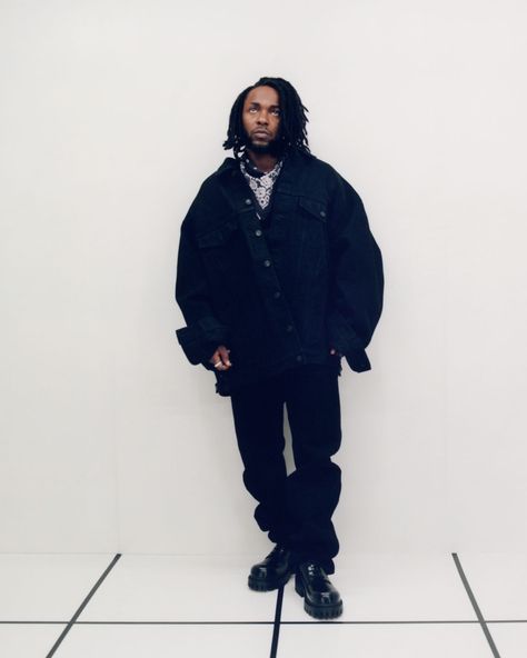 Kendrick Lamar Style, Rapper Portraits, Kendrick Lamar Outfits, Kendrick Lamar Mr Morale, Cole Wallpaper, Fire Shots, Prada Coat, Kung Fu Kenny, Balenciaga Jacket