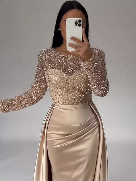 Corte Trompeta / Sirena Vestidos de noche Elegante Vestido Carnaval Mascarada Hasta el Suelo Manga Larga Escote de ilusión Vestido champán para madre de la novia Satén con Detalles con Perlas 2024 - $136.99 Champagne Satin Dress, Satin Dresses Long Sleeve, Sequin Evening Gowns, Evening Dresses Online, Satin Dress Long, Cheap Evening Dresses, Mermaid Sequin, Fall Wedding Guest Dress, Dresses Formal Elegant