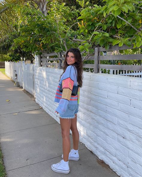 Platform Chucks Outfit, Vivian Audi, Chuck Taylor Platform Outfit, Platform Chuck Taylors Outfit, White Chucks Outfit, Chuck Taylors Outfit, Chucks Outfit, Platform Outfit, High Top Converse Outfits