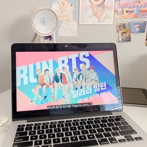 Jungwon I-land, Bts Watch, Diy Gift For Bff, Army Room Decor, Army Room, Bts Group Photos, Army Life, Army Wallpaper, New Photo Download