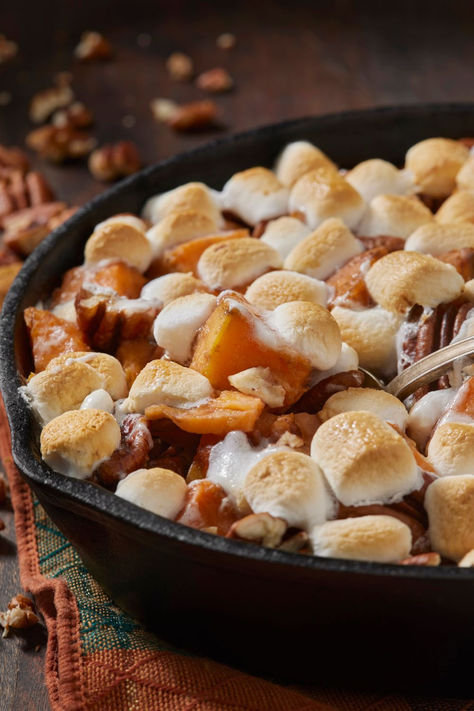 Paula Deen Candied Yams With Marshmallows Recipe For Sweet Potatoes Marshmallows, Roast Yams Oven, Candied Yams With Marshmallows Canned, Sweet Potato Recipes W Marshmellows, Sweet Potato Recipe With Marshmallows, Thanksgiving Candied Yams Recipes, Glazed Yams Recipe, Yam Bake Recipe, Praline Yams Recipe