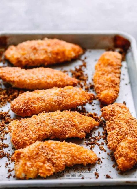 Chicken Tenders Oven, Baked Chicken Tenders Healthy, Chicken Tender Recipes Baked, Chicken Strip, Chicken Fingers Baked, Oven Baked Chicken Tenders, Baked Chicken Strips, Chicken Strip Recipes, Fried Chicken Strips